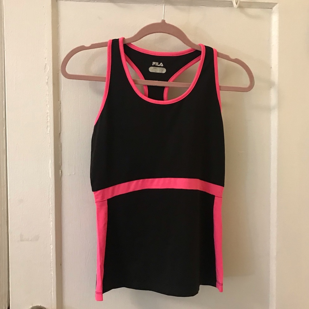 FILA top